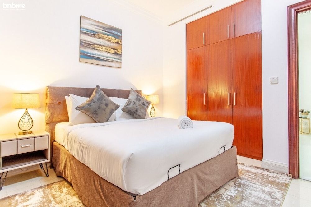 undefined Pvt Jacuzzi Tub Groundfloor 2 Bed Bnbme Homes 4