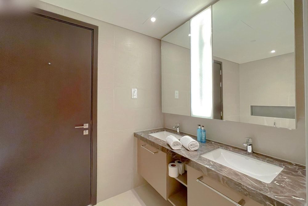 Luxury Skyscraper in the Heart of DT Apartment 21