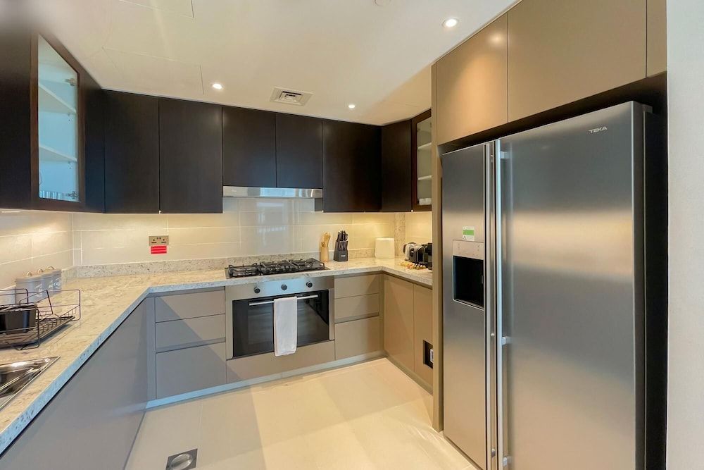 undefined Luxury Skyscraper in the Heart of DT 4