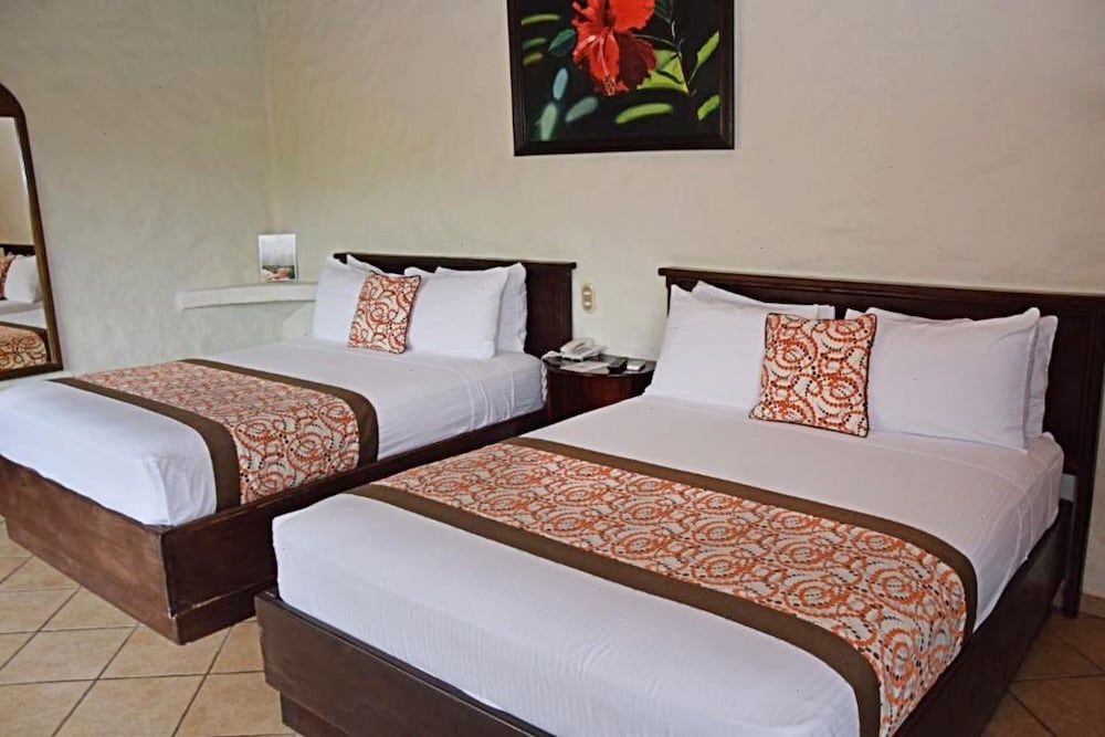 Arenal Volcano Inn Family Room, 2 Bedrooms, Kitchen, Mountain View 2