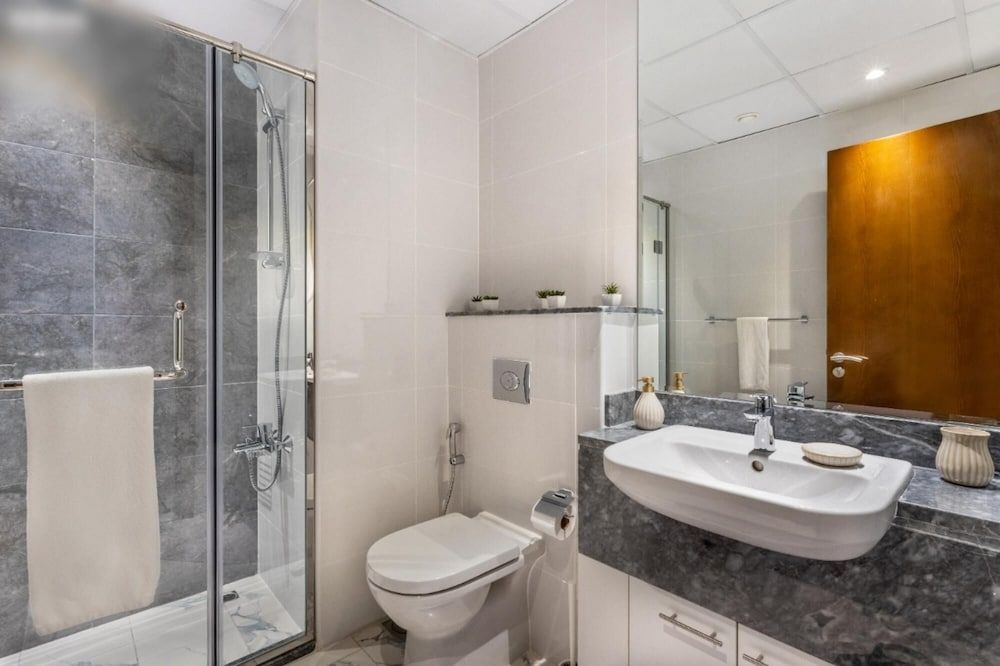 Luxury 2B Apt Al Habtoor Amna Tower Apartment 16