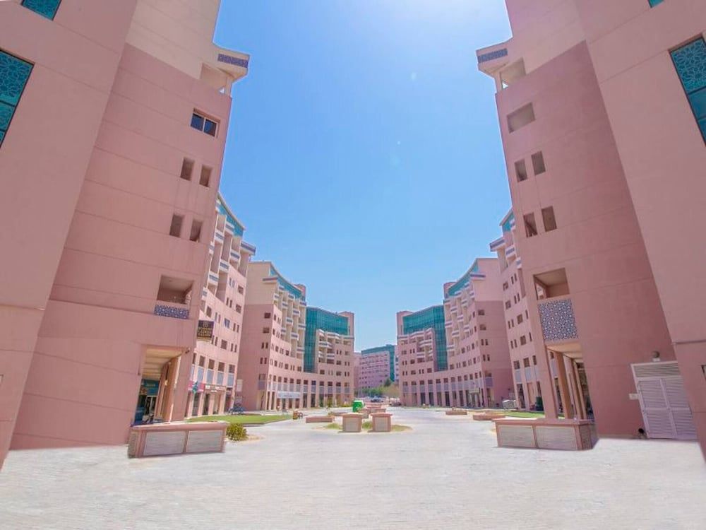 undefined Stunning Furnished Studio Apartment in the Heart of Dubai 3