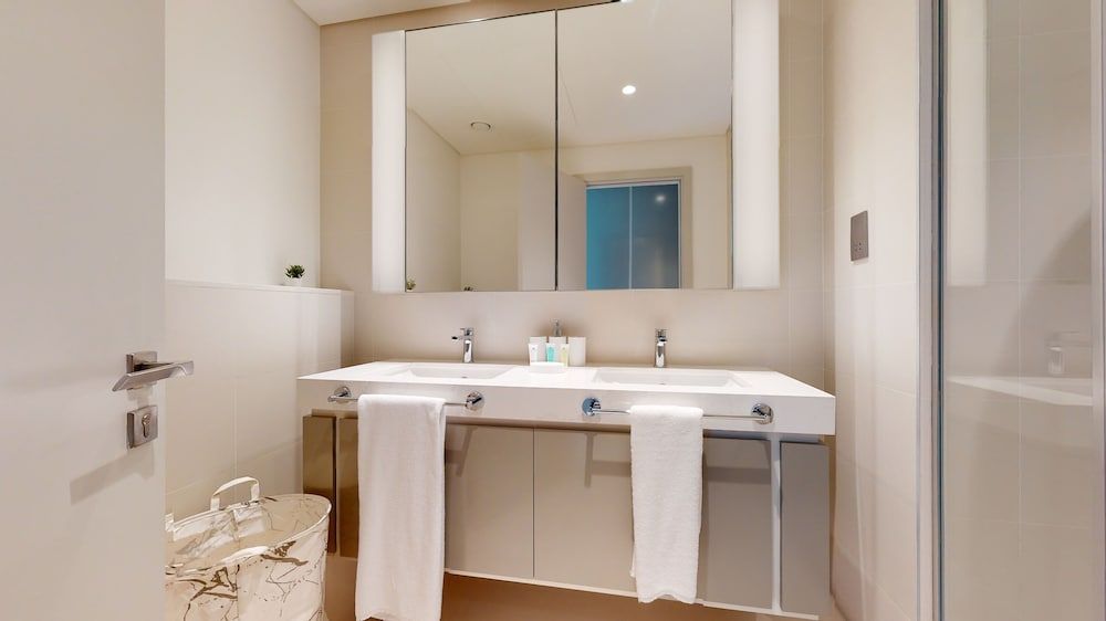 P402 Sunrisebay Comfort Apartment 21