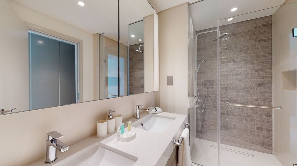 P402 Sunrisebay Comfort Apartment 23