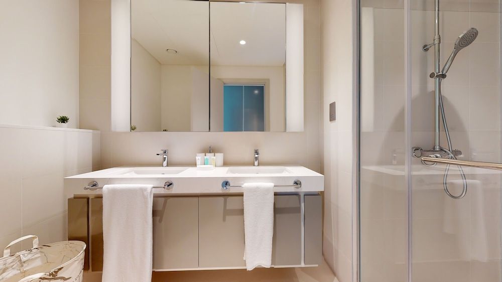 P402 Sunrisebay Comfort Apartment 22