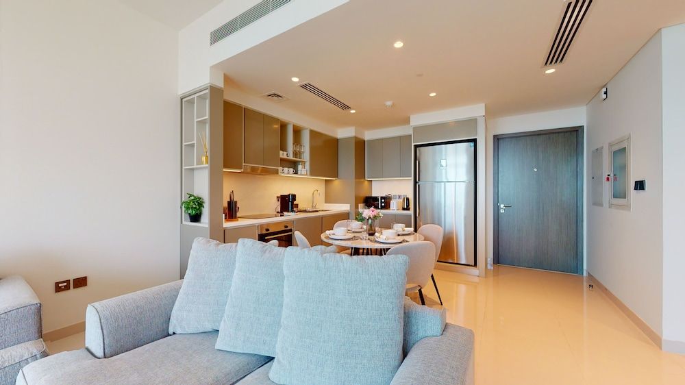 P402 Sunrisebay Comfort Apartment 17