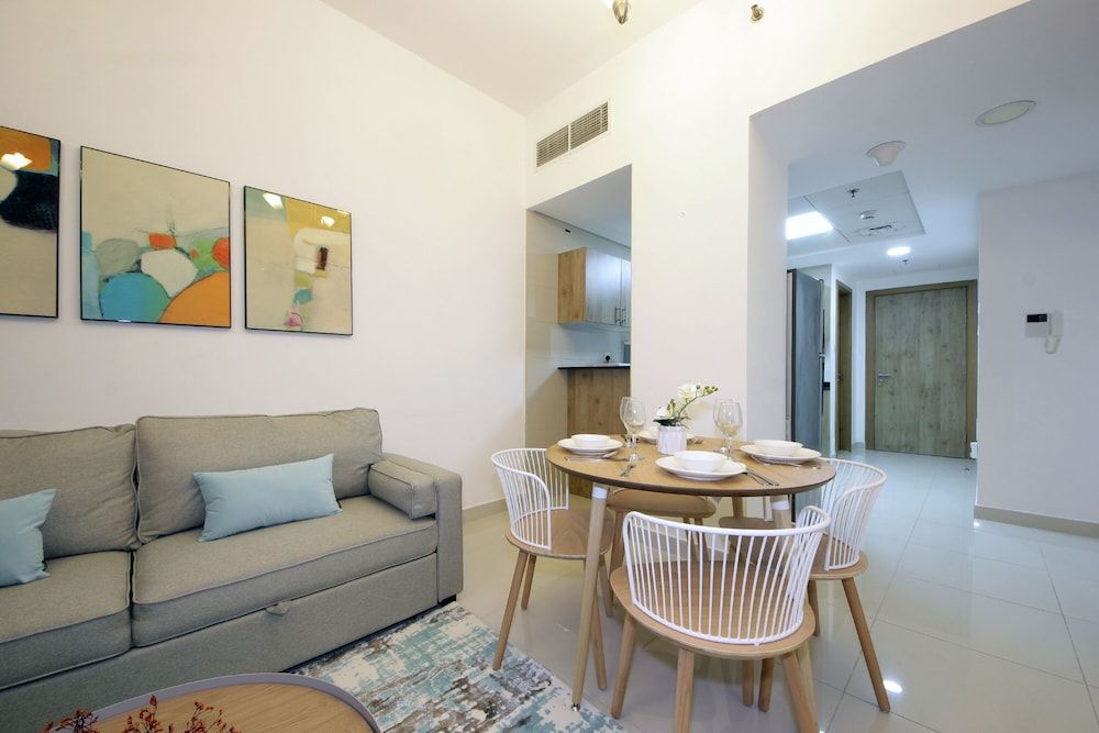 undefined 1 Bedroom Apartment in Continental Tower 9