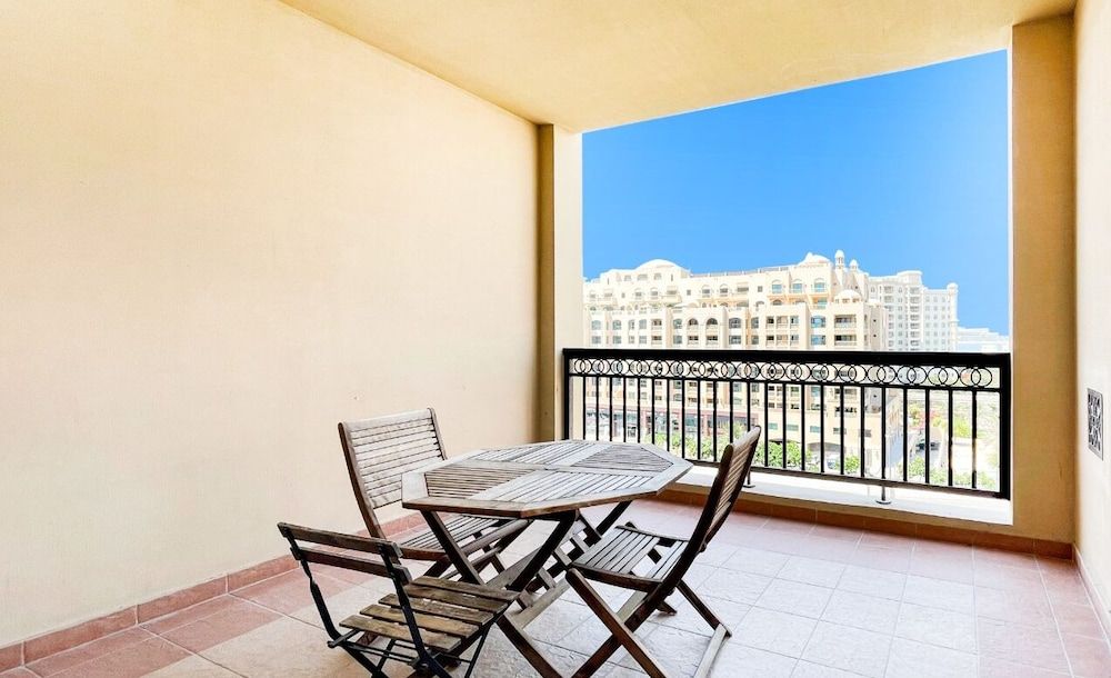 Beach Pool Fairmont Residences Apartment 6