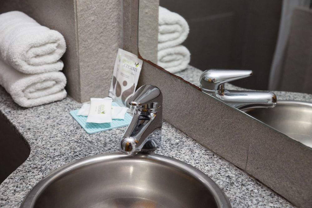 NBH | Premier Hotel Bariloche Superior Twin Room 7