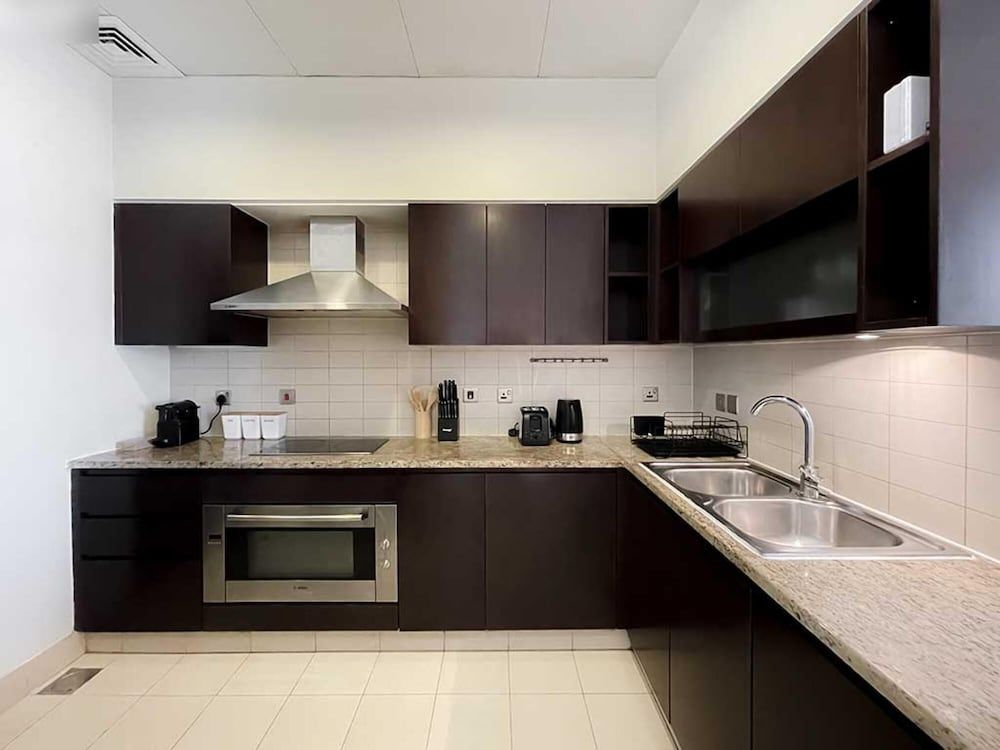 Lux 1 BR Pvt Beach Palm by Bnbme Homes