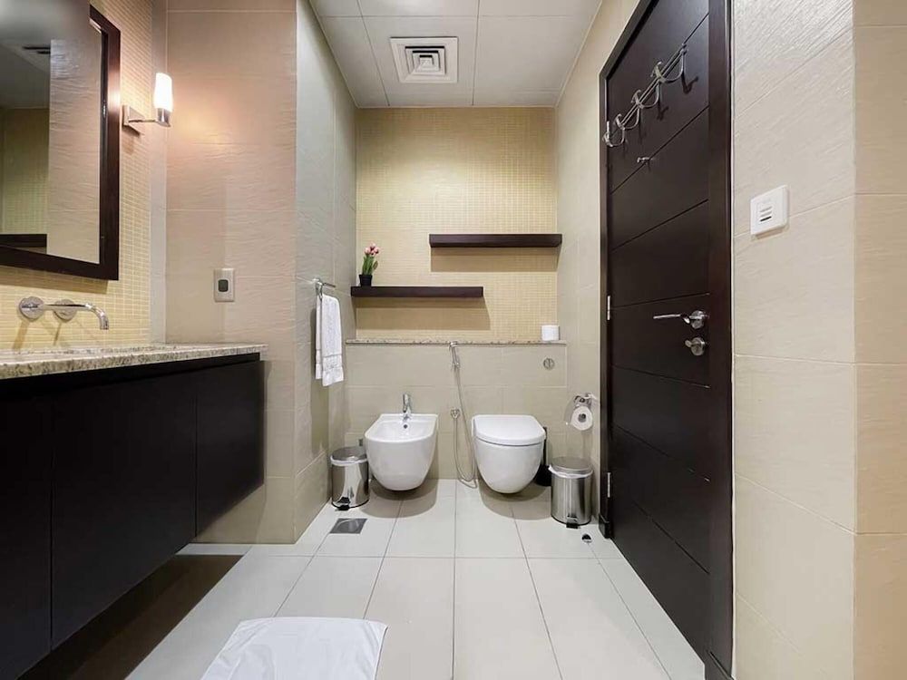 Lux 1 BR Pvt Beach Palm by Bnbme Homes