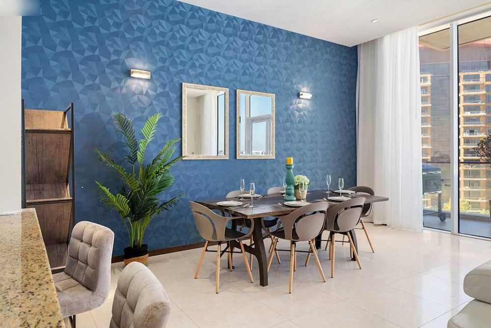 undefined Lux 1 BR Pvt Beach Palm by Bnbme Homes 10