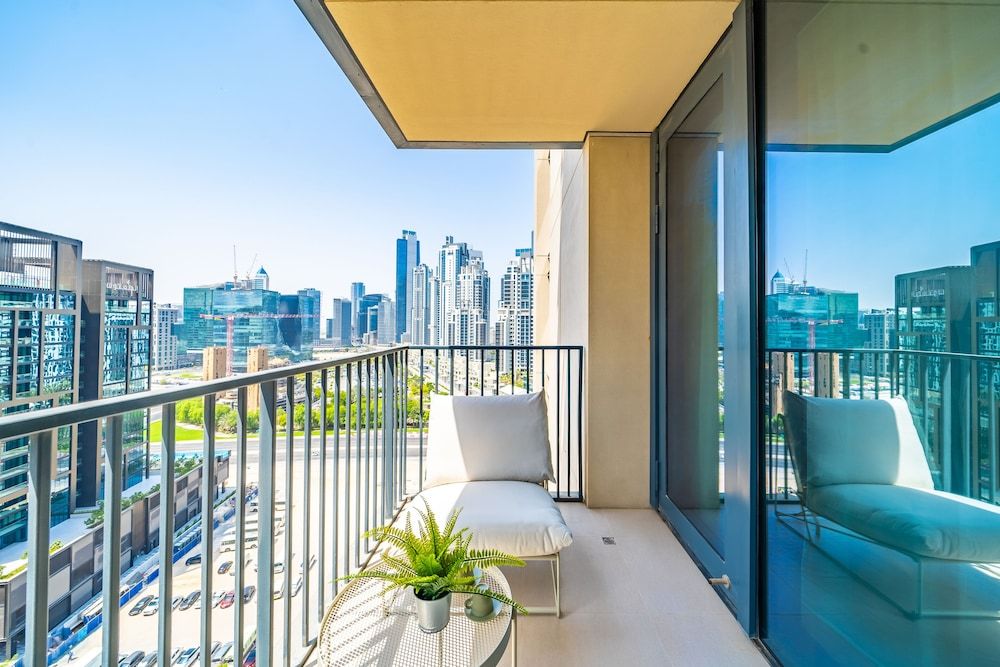 Incredible Views From This Classy Apt With Terrace Design Apartment 35