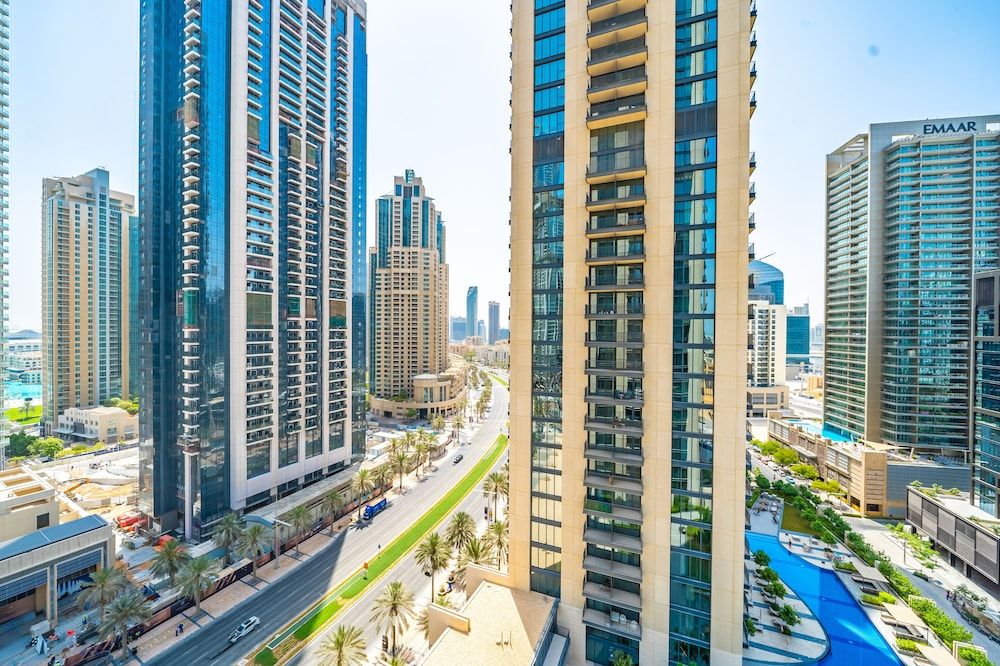 Incredible Views From This Classy Apt With Terrace Design Apartment 42