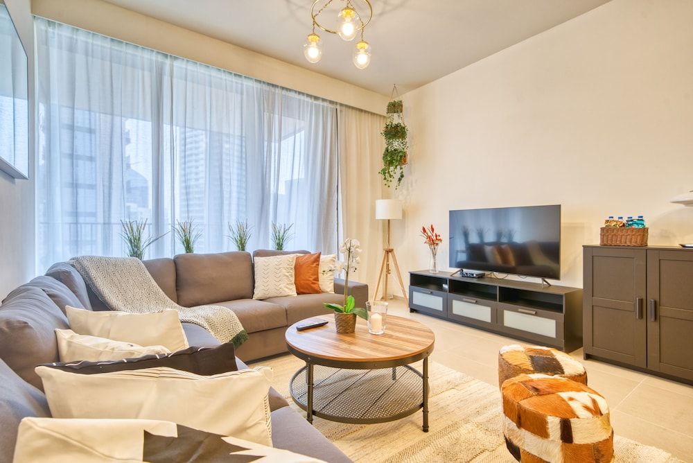 Incredible Views From This Classy Apt With Terrace Design Apartment 28