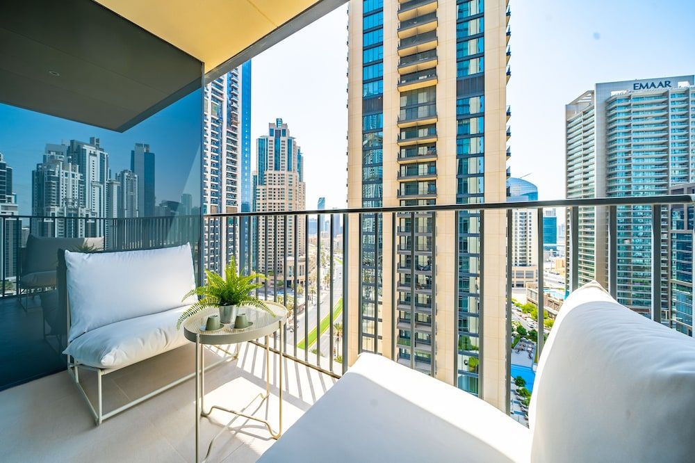 Incredible Views From This Classy Apt With Terrace Design Apartment 34