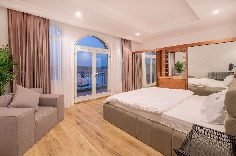 undefined Amazing 5 Bedroom Villa With Private Pool 8