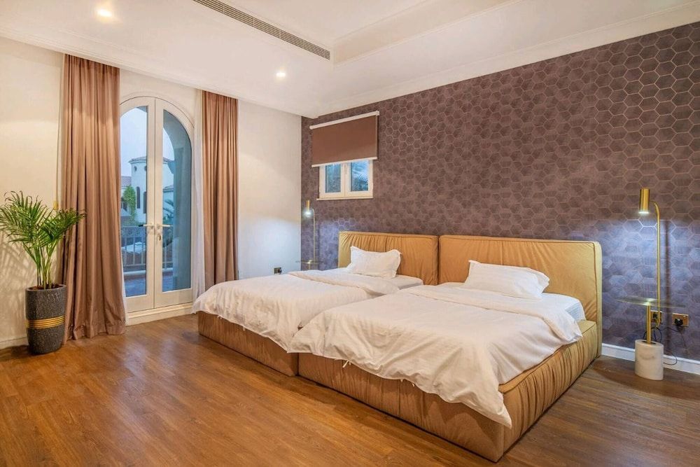 undefined Amazing 5 Bedroom Villa With Private Pool 4