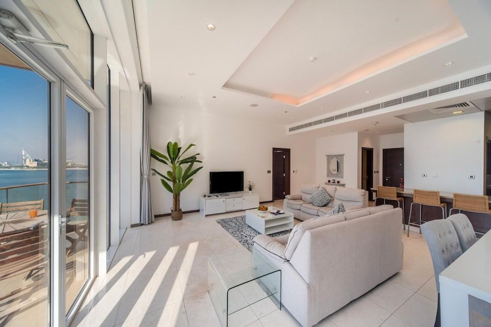 Pvt Beach Andaaz Residence