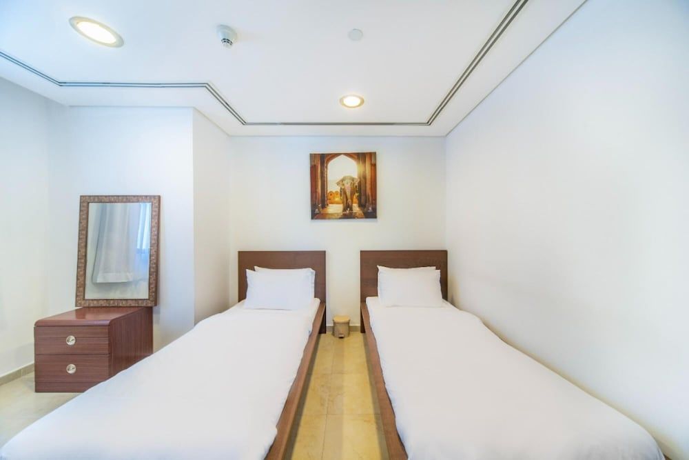 undefined Cozy Modern JLT Flat Next to Metro 10