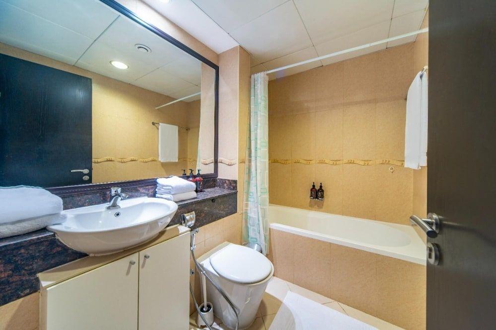 Cozy Modern JLT Flat Next to Metro Apartment 16