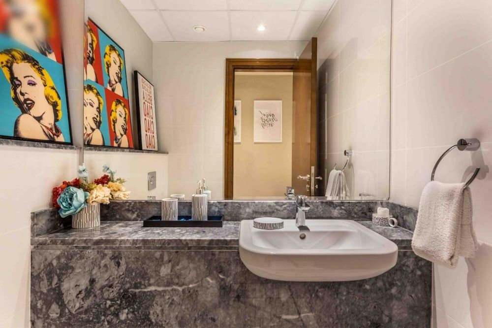 Lux 2B Apt Dubai Canal Water View Apartment 15