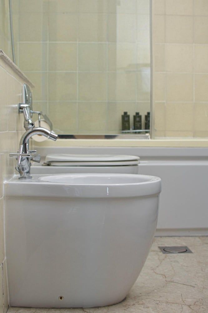 undefined Experience Luxurious Sky High Marina Living 10