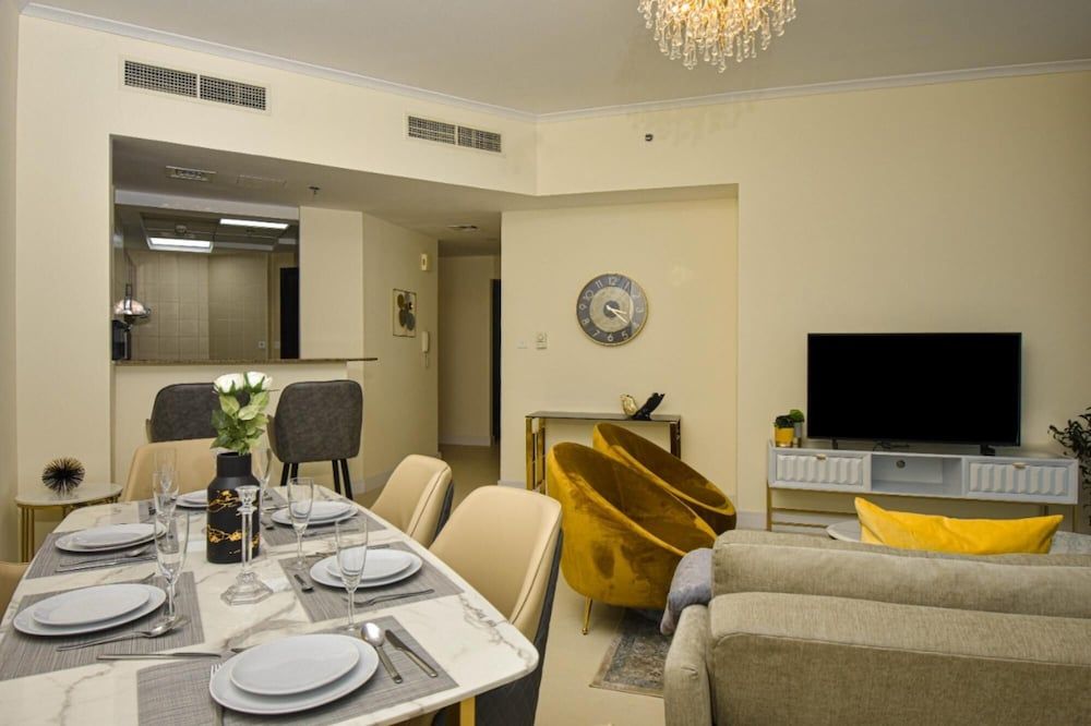 undefined Experience Luxurious Sky High Marina Living 4