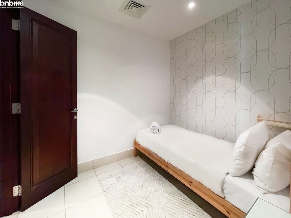 Lux 2B in Oldtown in of DT by Bnbme Homes Apartment 14