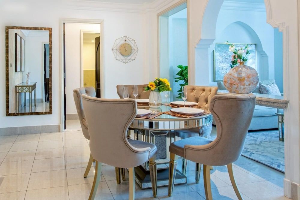 undefined Traditional Meets Modern in Downtown 10