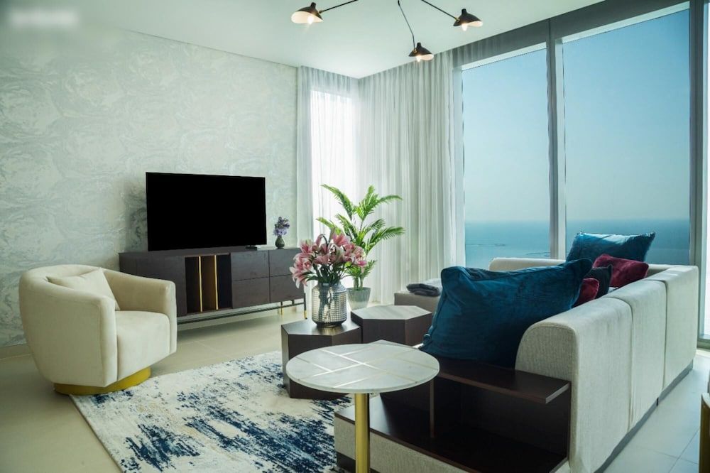 undefined Luxe High Floor Full Seaview 2