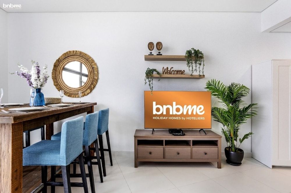 Luxurious Apt In The Palms Sea View Bnbmehomes