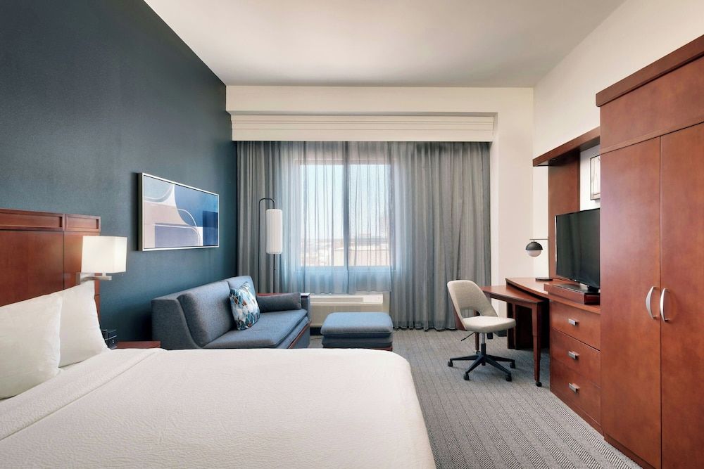 Room, 1 King Bed with Sofa bed, Non Smoking