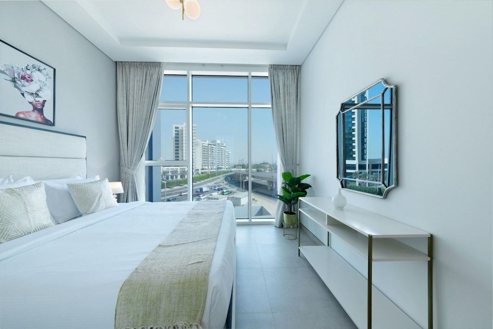 undefined Urban Resort w Golf Course Views Close to Beach 8