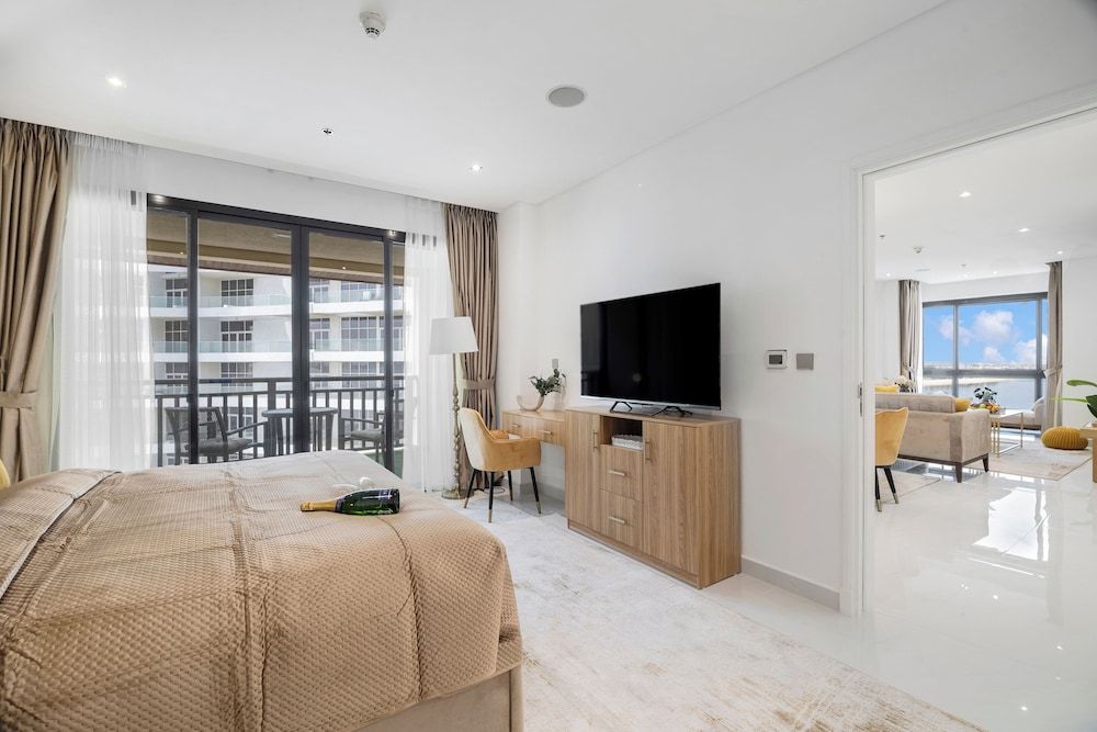 EDEN'S Homes & Villas - Anantara Palm Residences Luxury Apartment, 2 Bedrooms, Non Smoking, Sea View 113