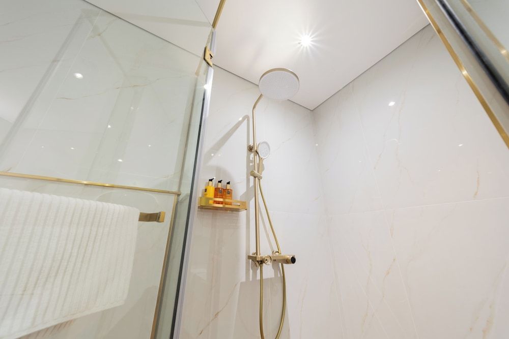 EDEN'S Homes & Villas - Anantara Palm Residences Luxury Apartment, 2 Bedrooms, Non Smoking, Sea View 101