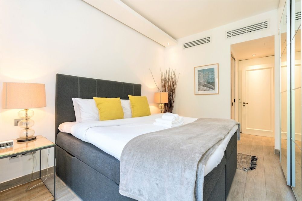 undefined Stunning 2bedroom in Dubai Downtown 8