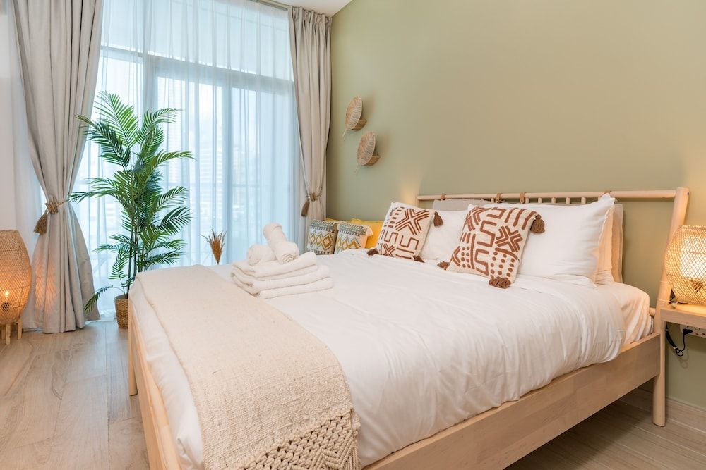 Stunning Apt Marina view with Balcony Apartment (0 Bedroom) 2