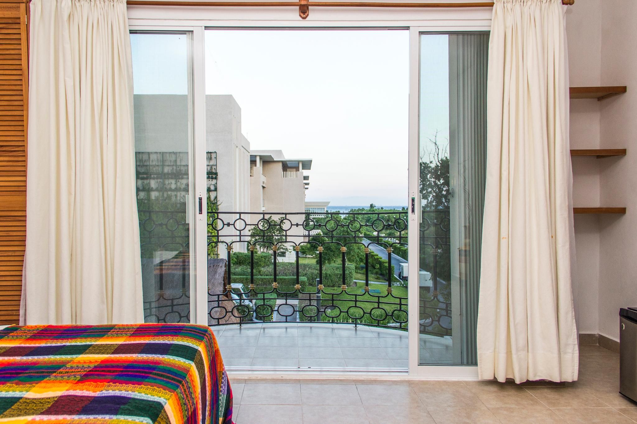 Standard Room with balcony breakfast included