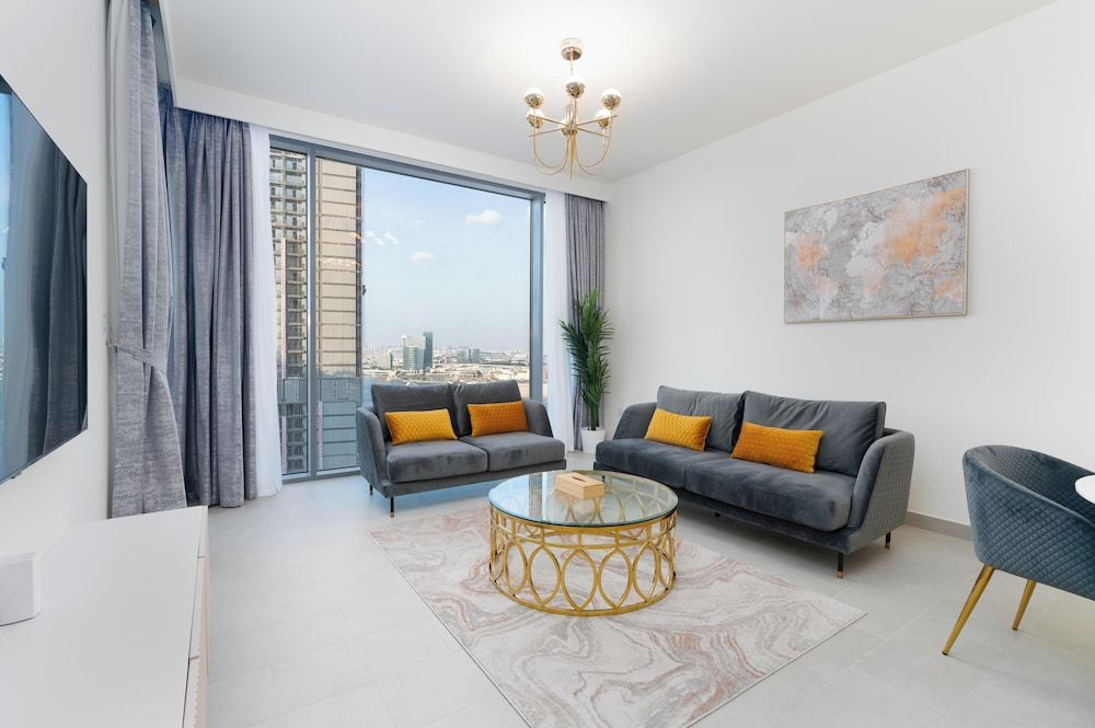 undefined LuxBnB Creek Rise Tower Harbor Views 7