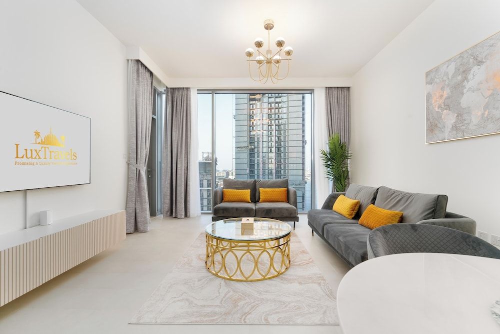 undefined LuxBnB Creek Rise Tower Harbor Views 6