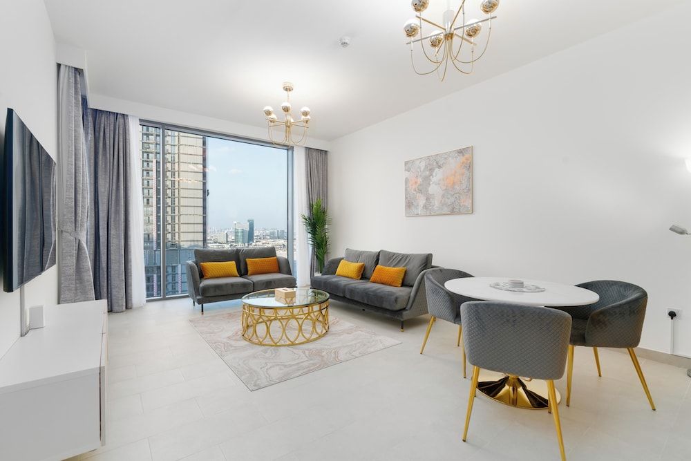 undefined LuxBnB Creek Rise Tower Harbor Views 8