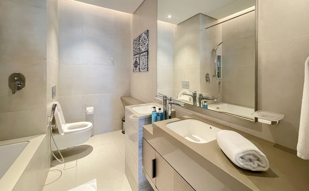 2B-Address JBR-2702 Apartment 10