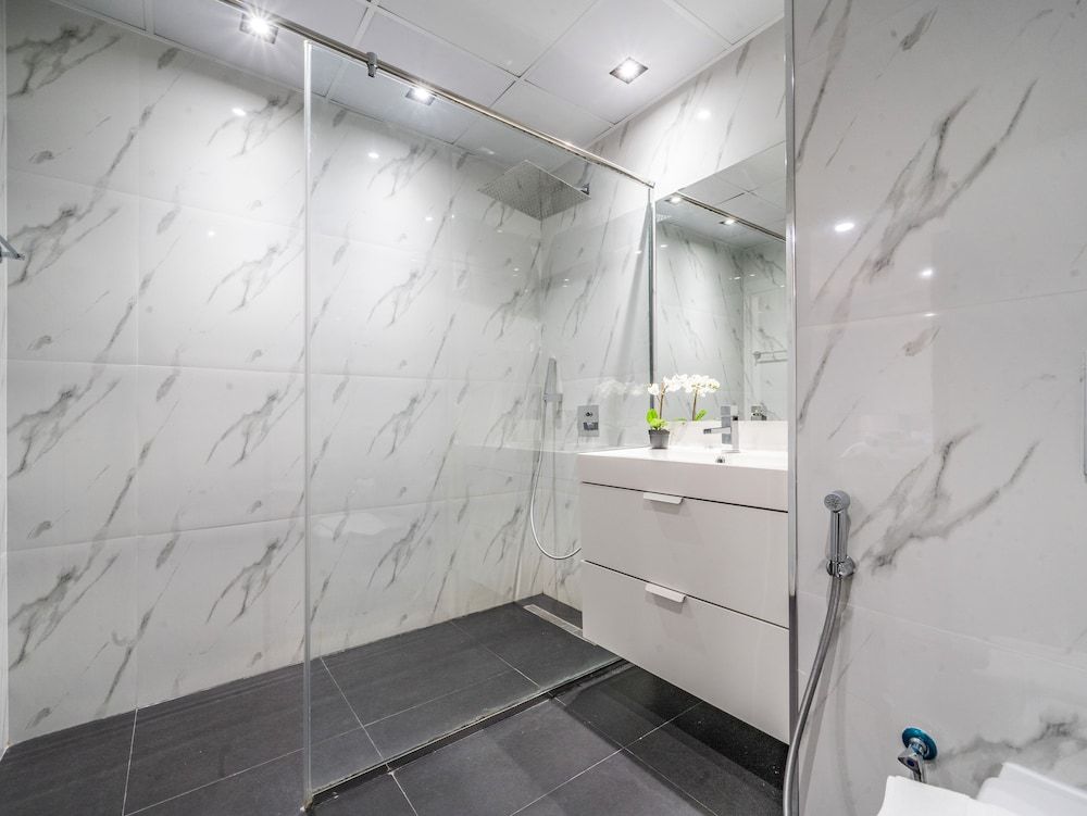 Luxury Waterfront Apartment with Beach Access Comfort Apartment 27