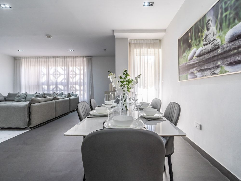 Luxury Waterfront Apartment with Beach Access Comfort Apartment 19