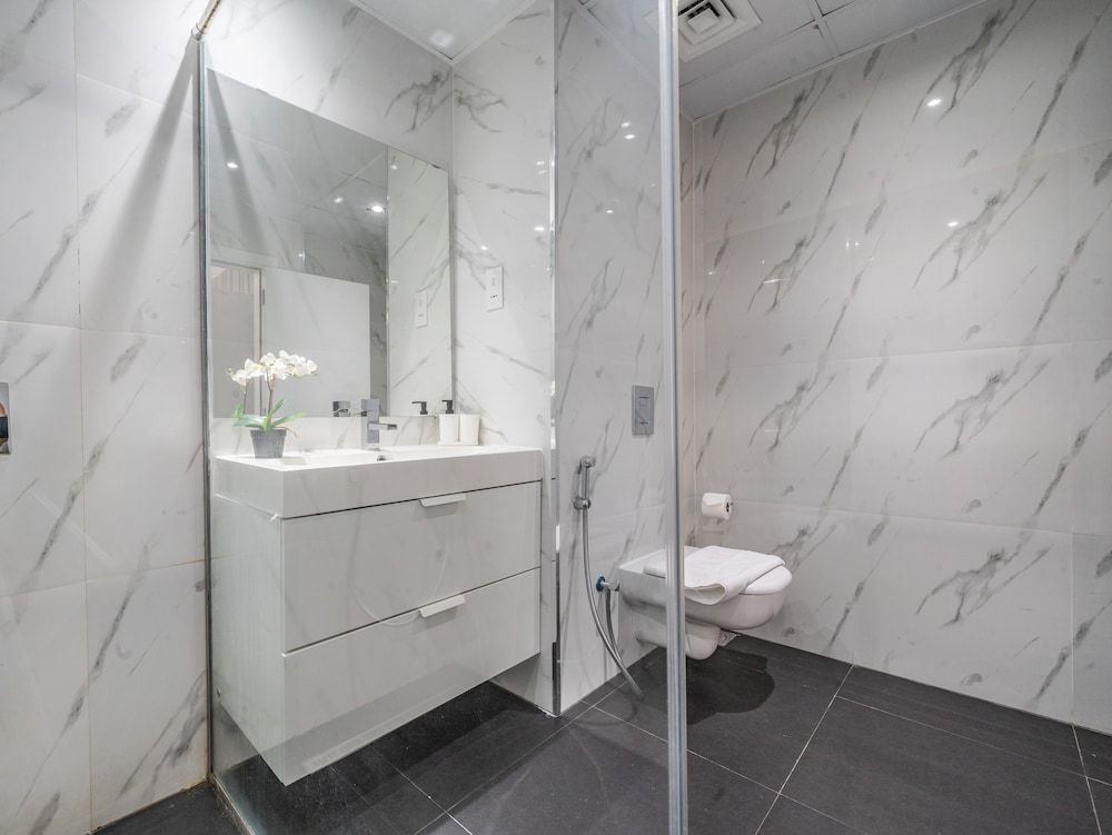 Luxury Waterfront Apartment with Beach Access Comfort Apartment 25