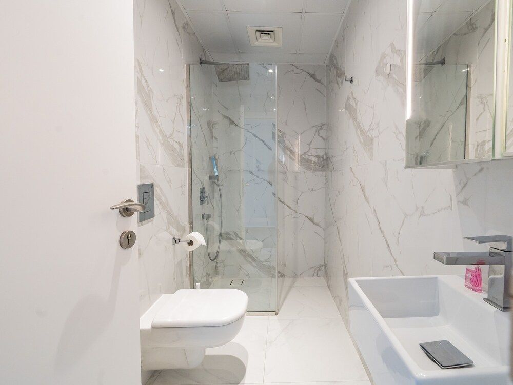 Luxury Waterfront Apartment with Beach Access Comfort Apartment 32