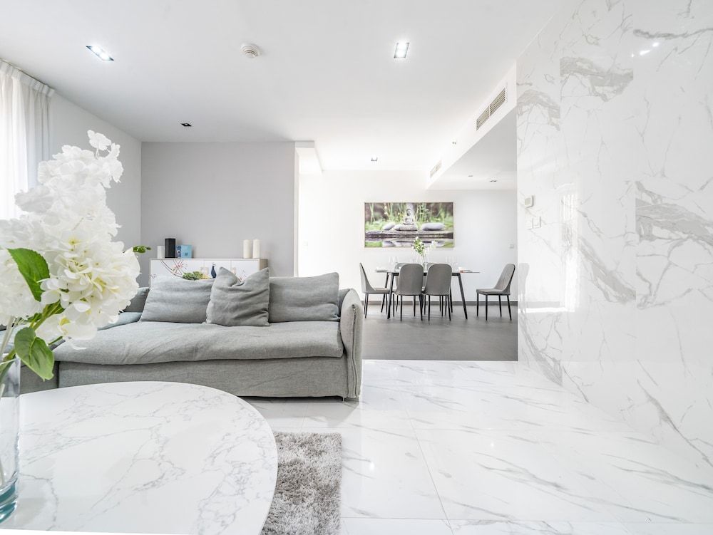 Luxury Waterfront Apartment with Beach Access Comfort Apartment 15