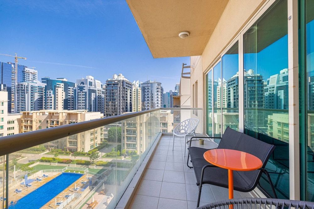 undefined New Fully Upgraded - Central Located - Fits 6 9