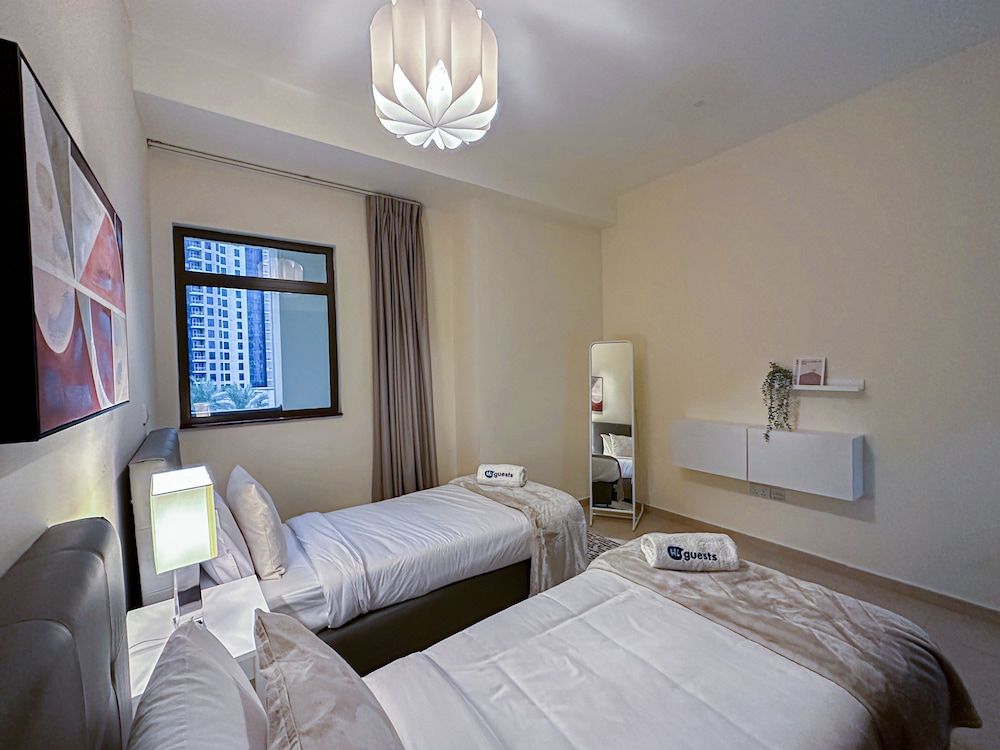 undefined HiGuests - Amwaj 4 10